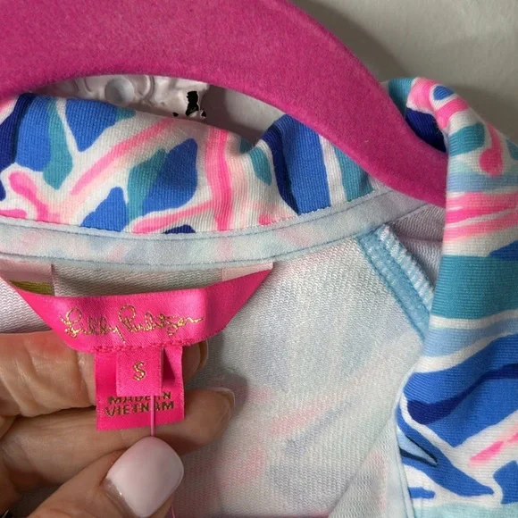 Lilly Pulitzer Skipper Popover, UPF50+ in Skim Blue Reel Nauti, Small. - Picture 7 of 13